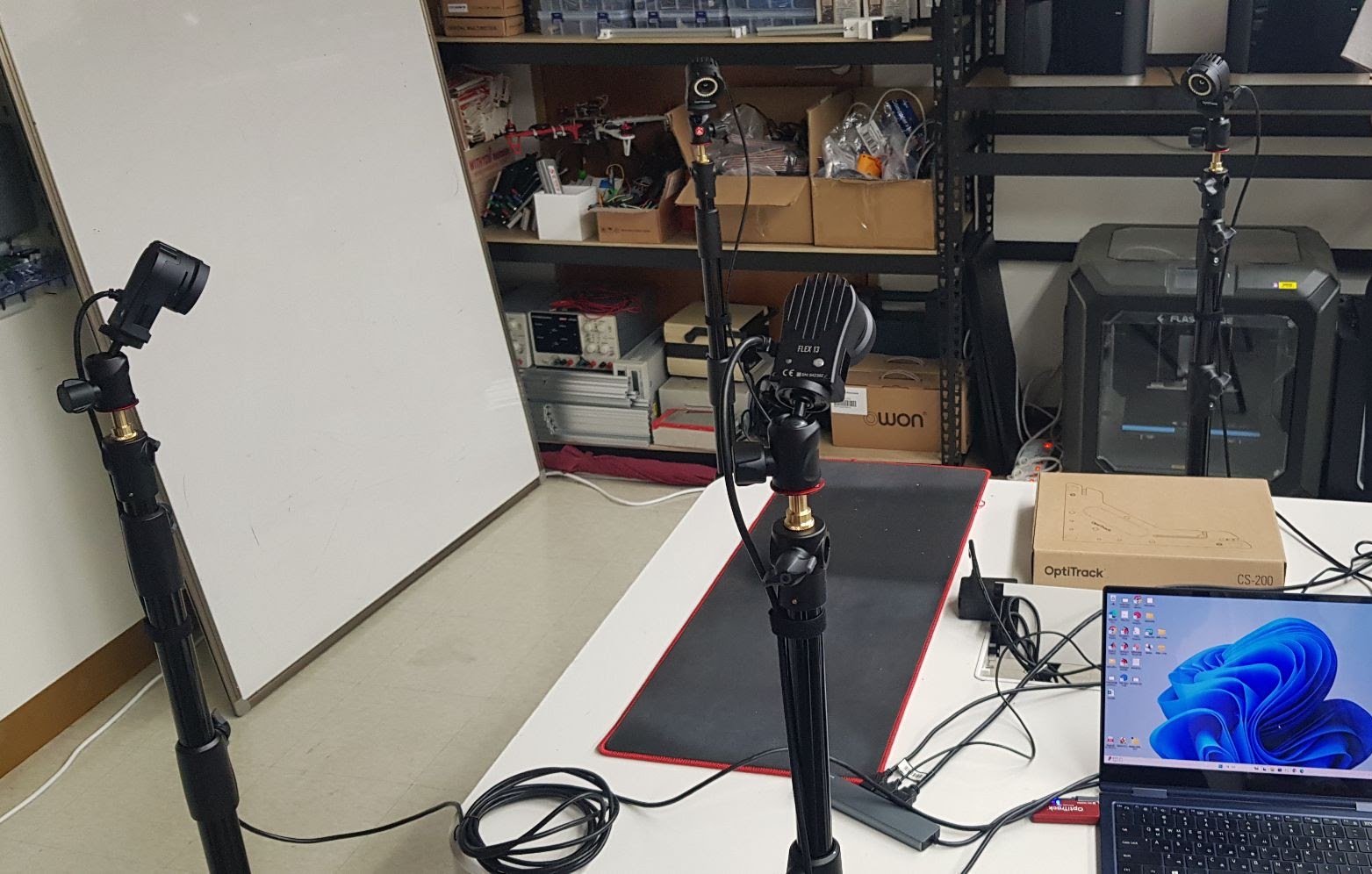 Vision tracking system (OptiTrack)